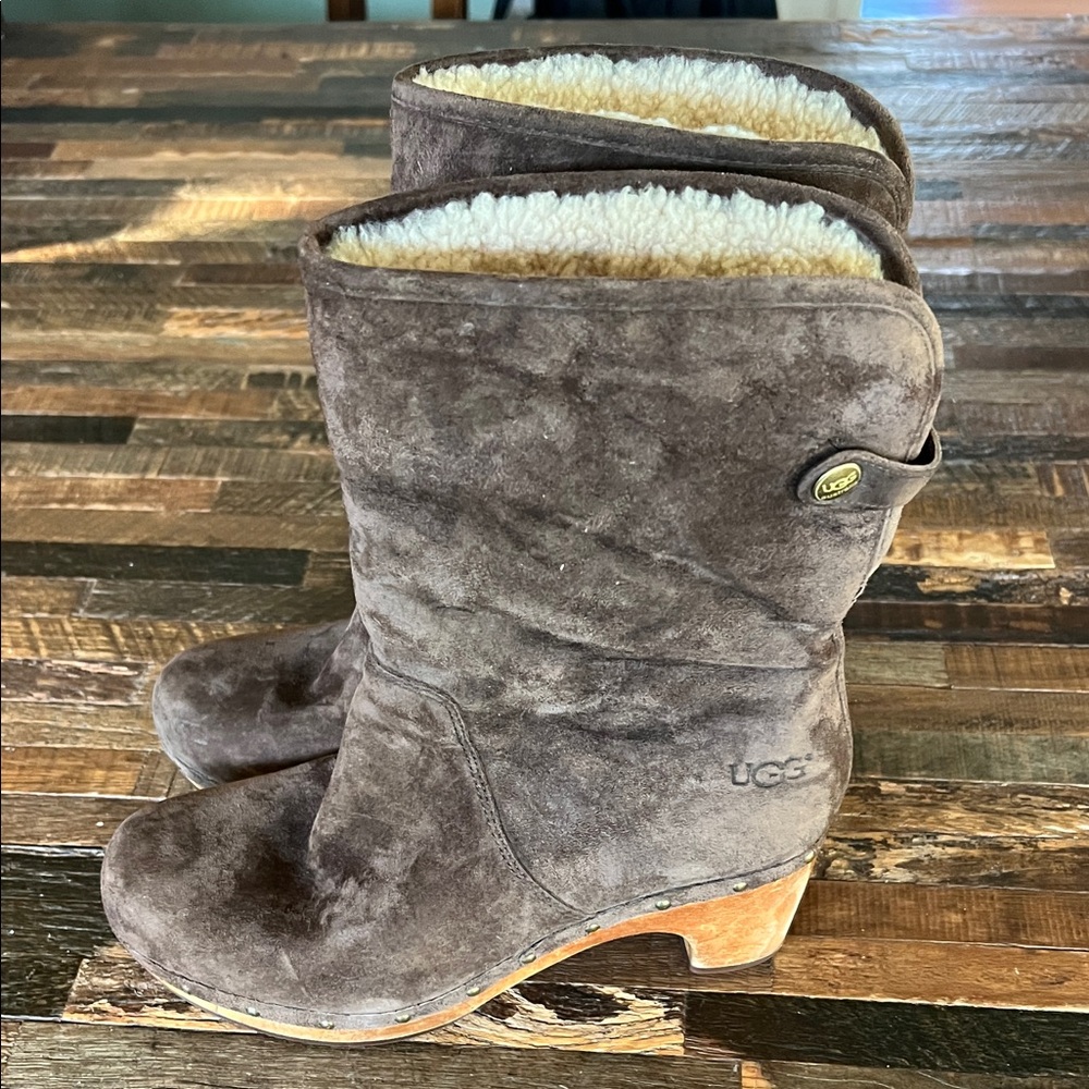 UGG Lynnea Sheepskin Women's Dark Brown Suede Winter Boots